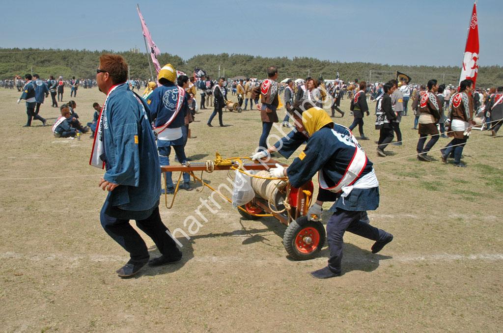 JAPAN-MATSURI-TAKOAGE-GASSEN20