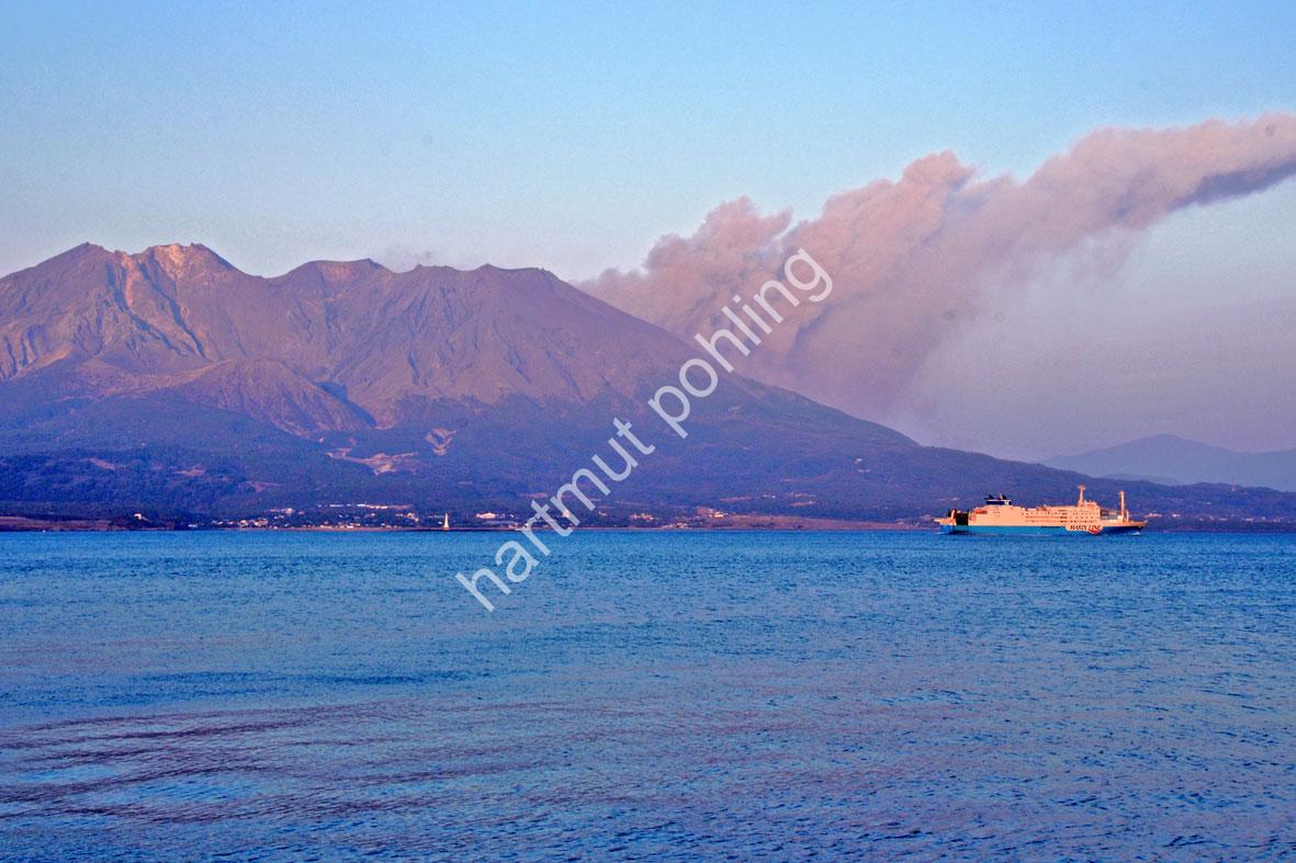 JAPAN-LANDSCAPE-SAKURAJIMA02