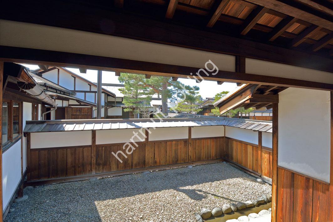 JAPAN-STADT-TAKAYAMA-JINYA03