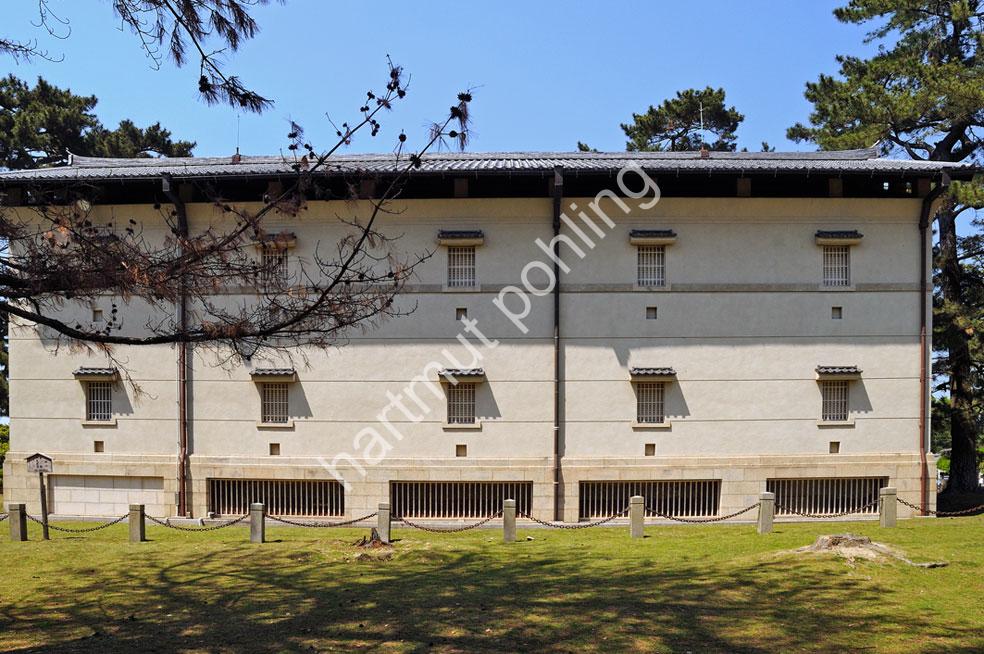 KATAYAMA-TOKUMA-NARA-NATIONAL-MUSEUM05