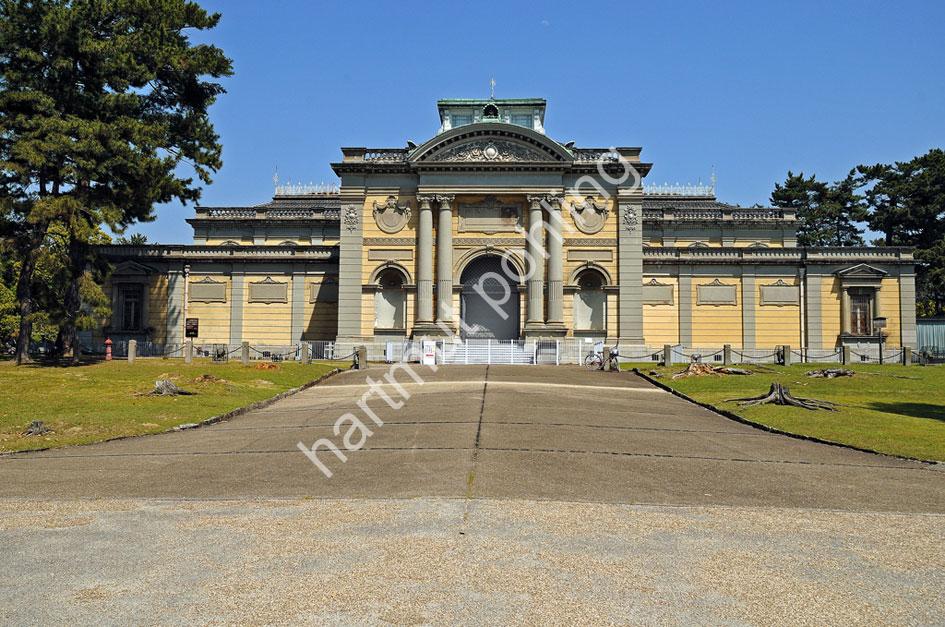 KATAYAMA-TOKUMA-NARA-NATIONAL-MUSEUM07