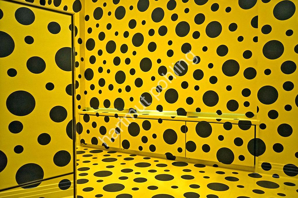 KUSAMA-YAYOI-INFINITY-ROOM