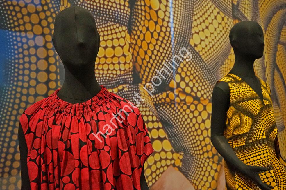 KUSAMA-YAYOI-KUSAMA-DRESS