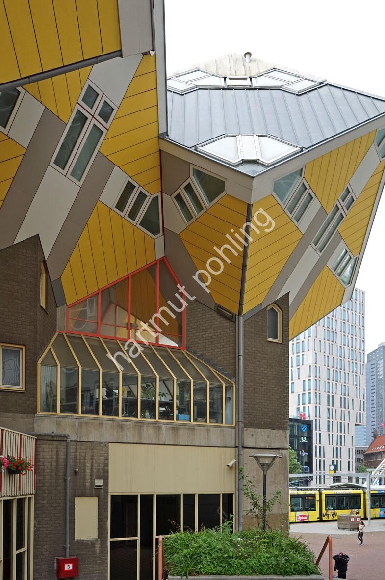BLOM-PIET-CUBE-HOUSES-ROTTERDAM03