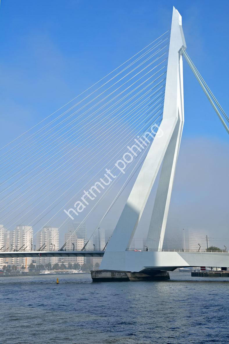 VAN-BERKEL-BEN-ERASMUS-BRIDGE06