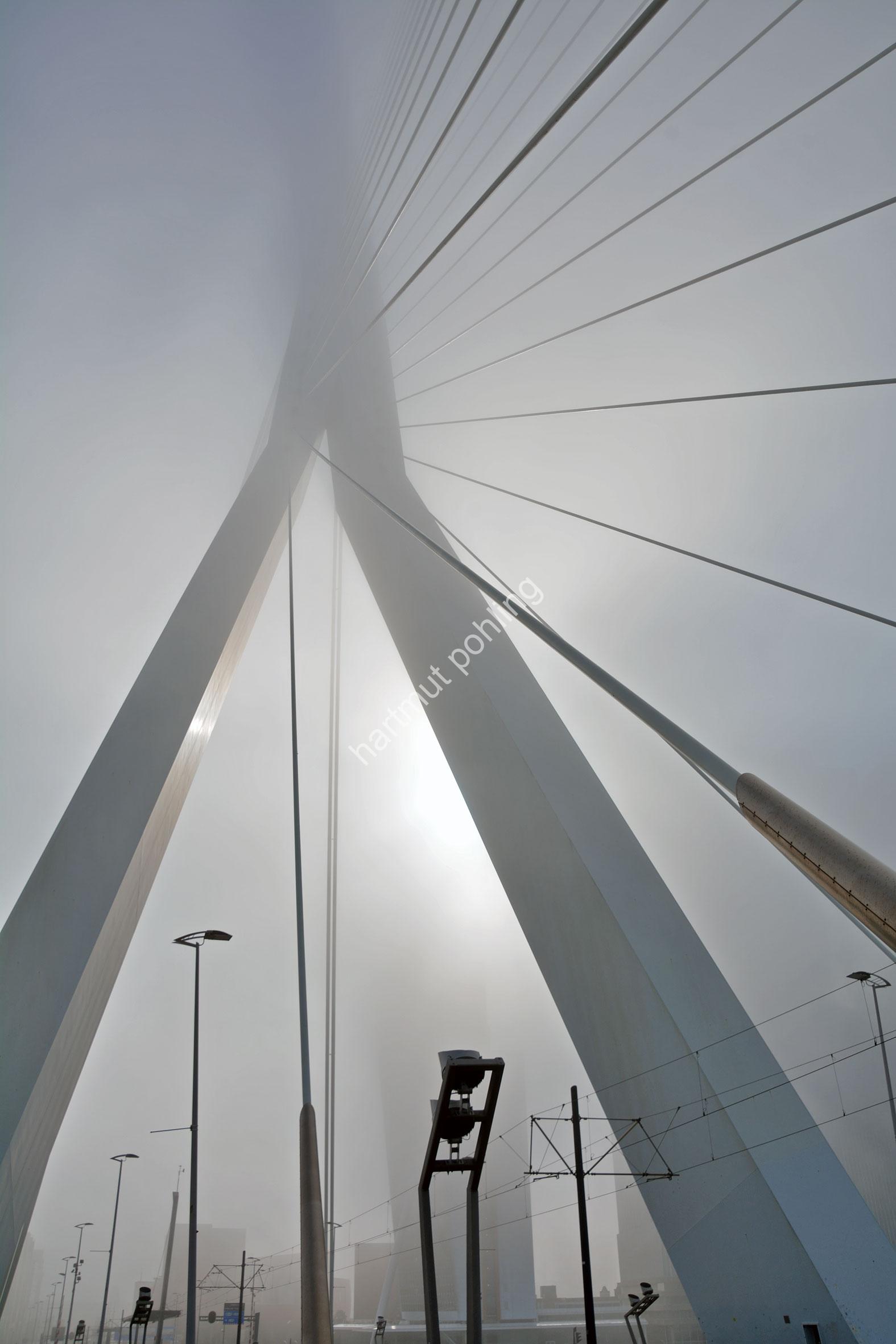 VAN-BERKEL-BEN-ERASMUS-BRIDGE07