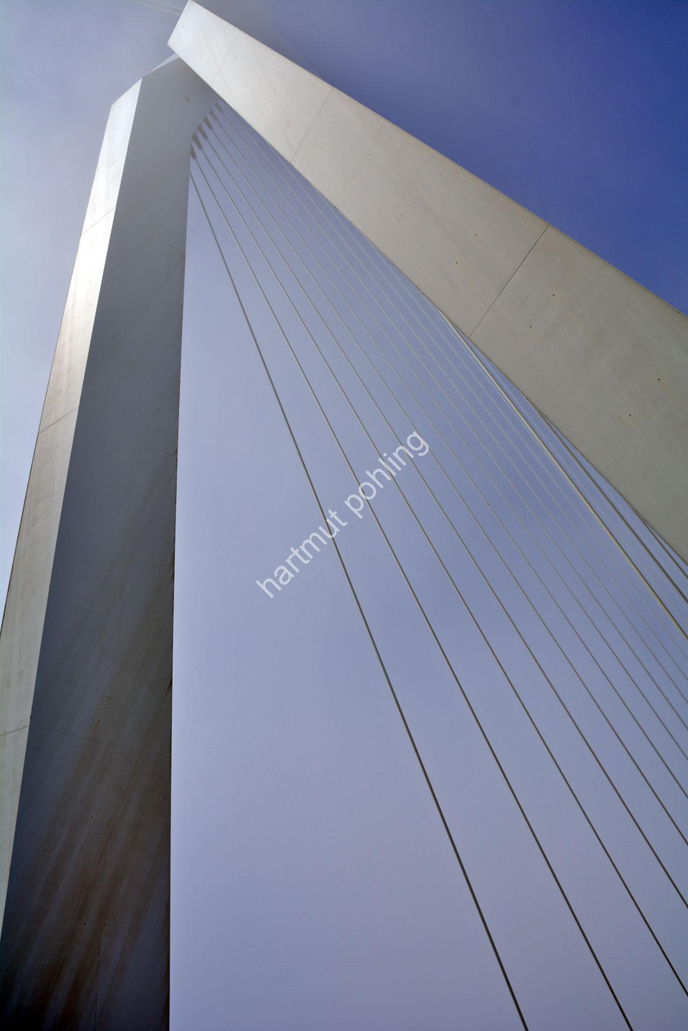 VAN-BERKEL-BEN-ERASMUS-BRIDGE10