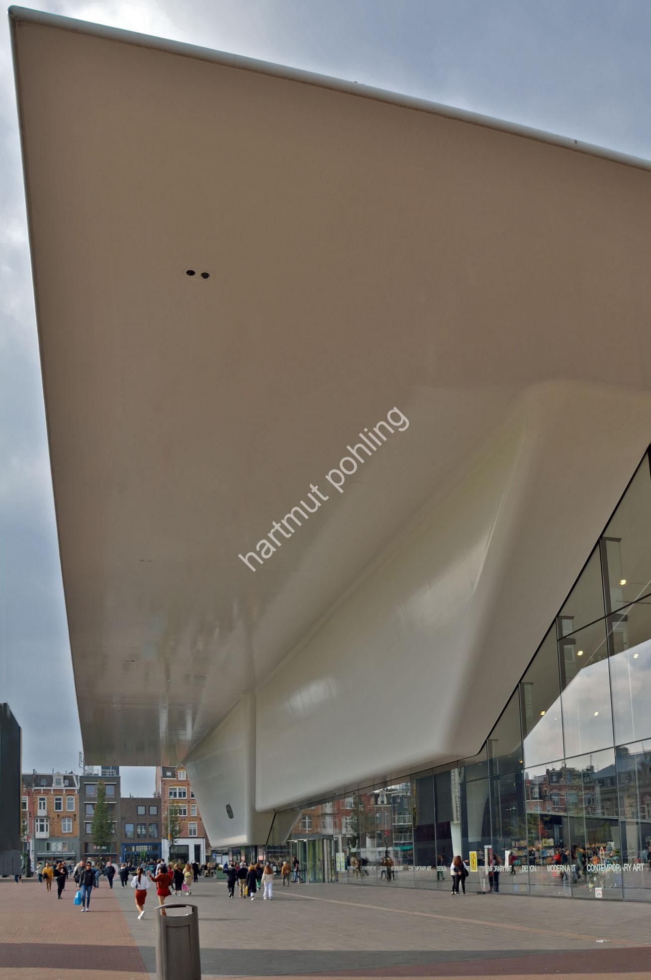 BENTHEM-CROUWEL-STEDELIJK-MUSEUM02