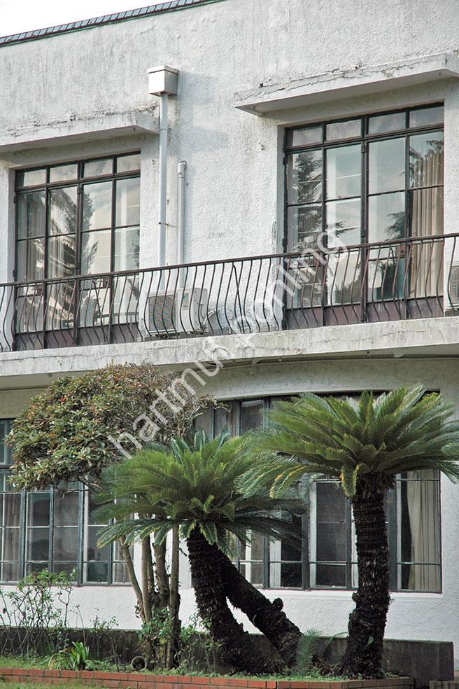 RAYMOND-ANTONIN-FERRIS-JOGAKUIN04