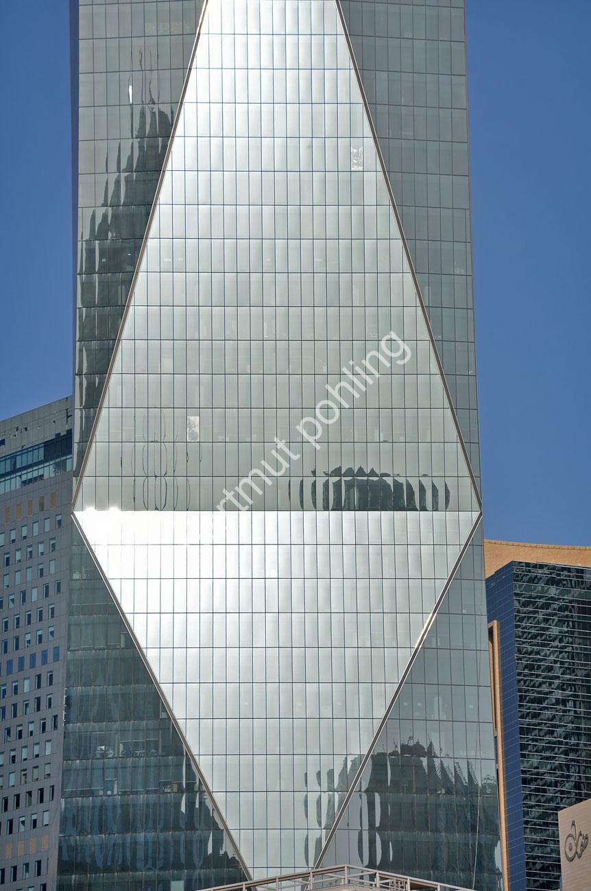 FOSTER-NORMAN-ICD-BROOKFIELD-PLACE-DUBAI02