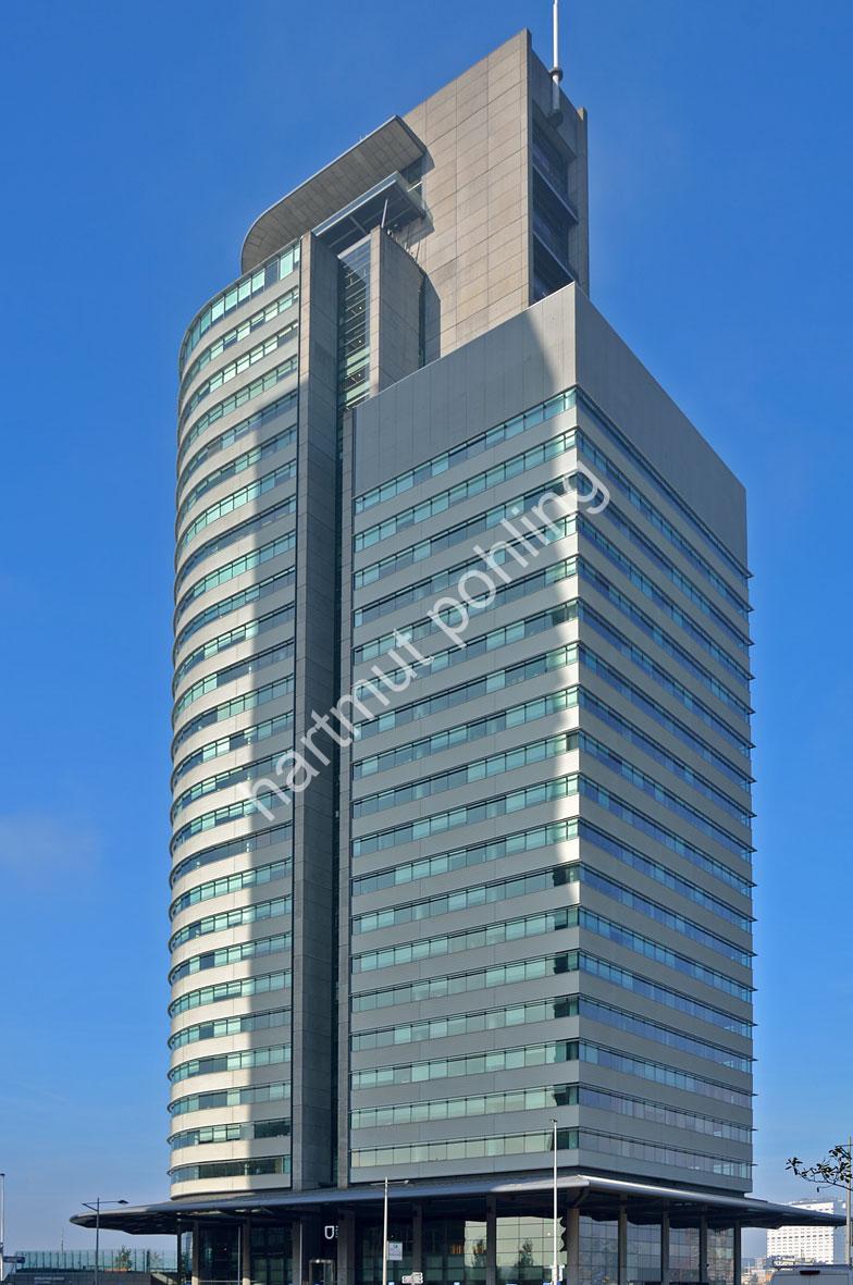 FOSTER-NORMAN-WORLD-PORT-CENTER02