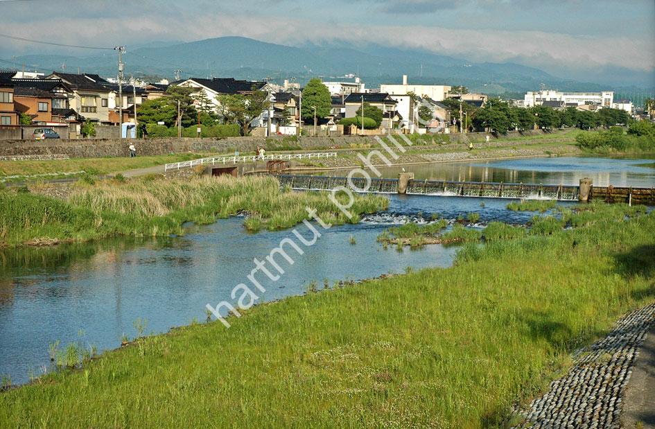 JAPAN-STADT-KANAZAWA-SAI-RIVER02