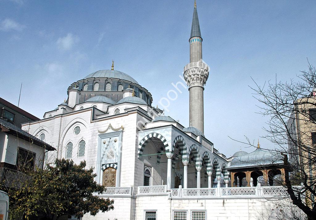 JAPANESE-MOSQUE-TOKYO-CAMII