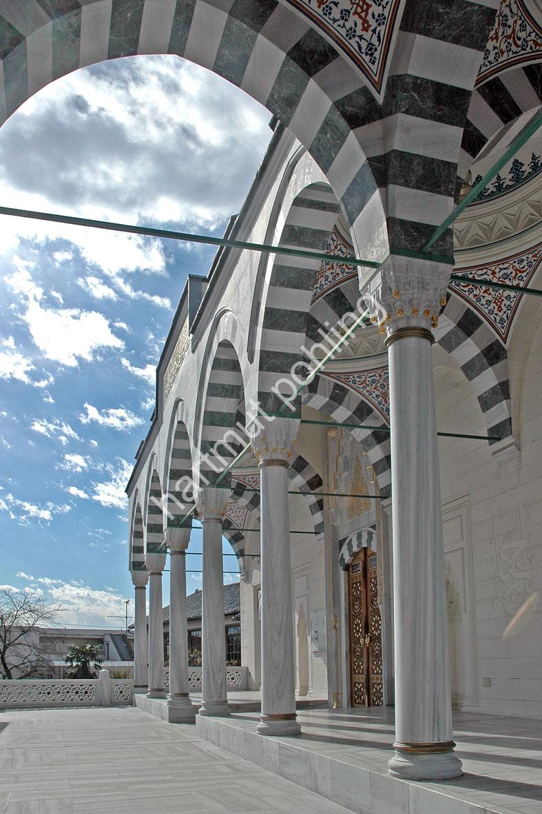 JAPANESE-MOSQUE-TOKYO-CAMII06