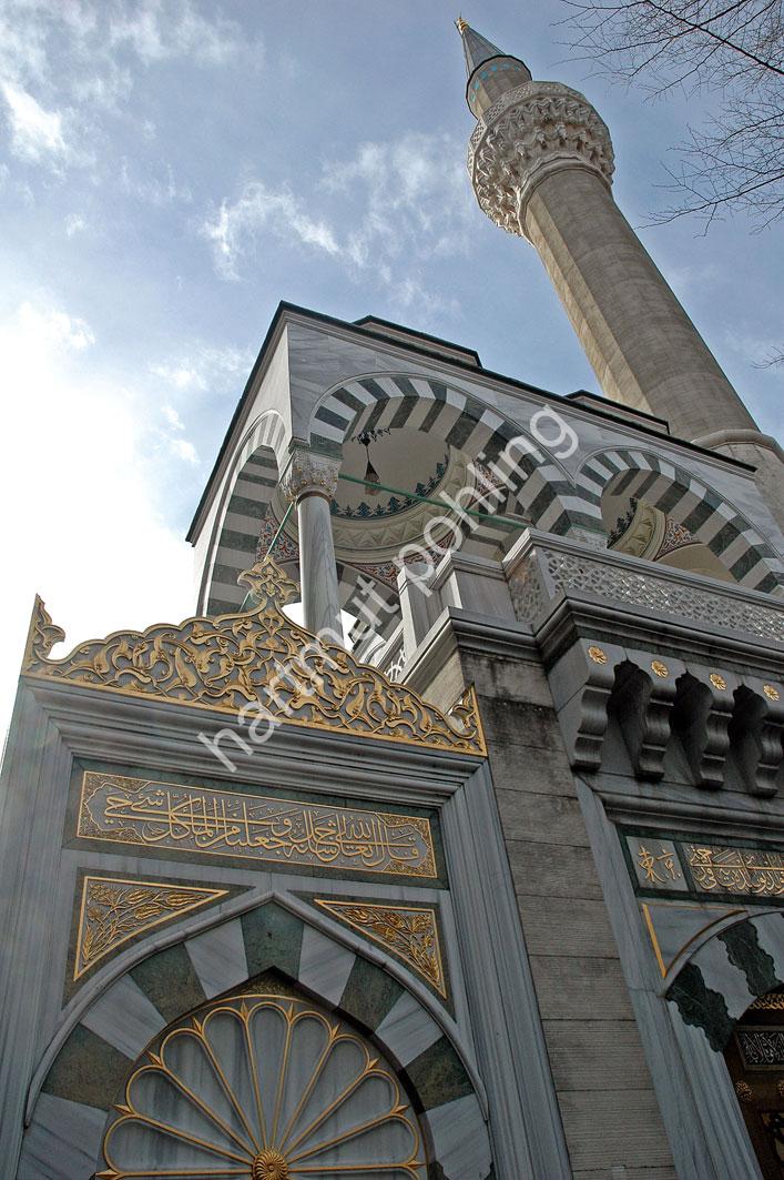 JAPANESE-MOSQUE-TOKYO-CAMII08