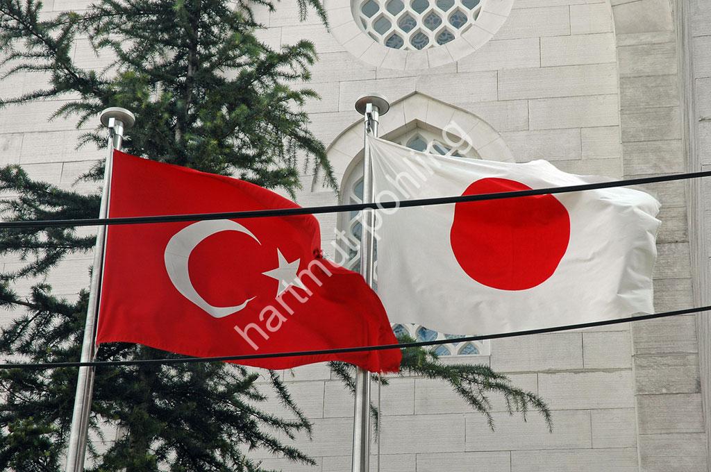 JAPANESE-MOSQUE-TOKYO-CAMII09
