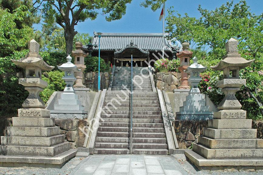 JAPANESE-SHRINE-IKUYA-JINJA