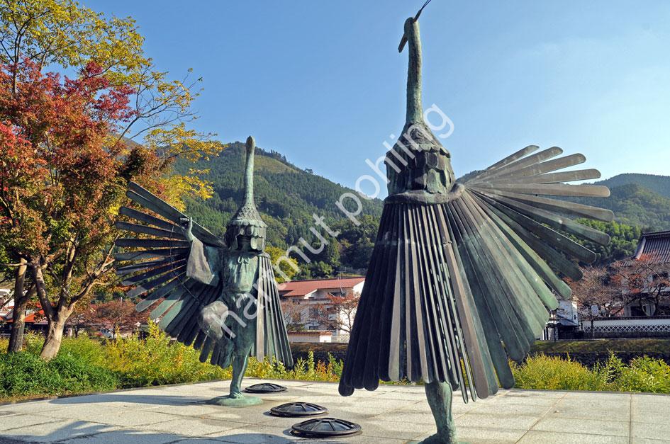 JAPAN-STADT-TSUWANO-DANCE-OF-CRANES