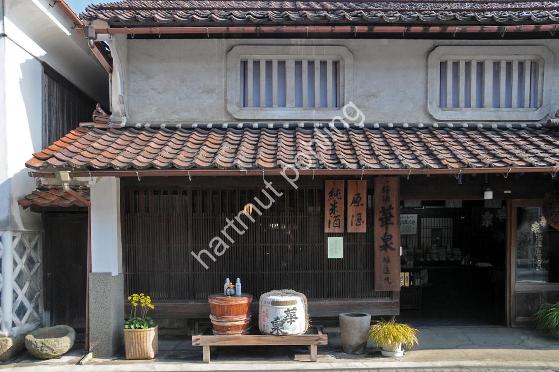 JAPAN-STADT-TSUWANO-SAKE-SHOP