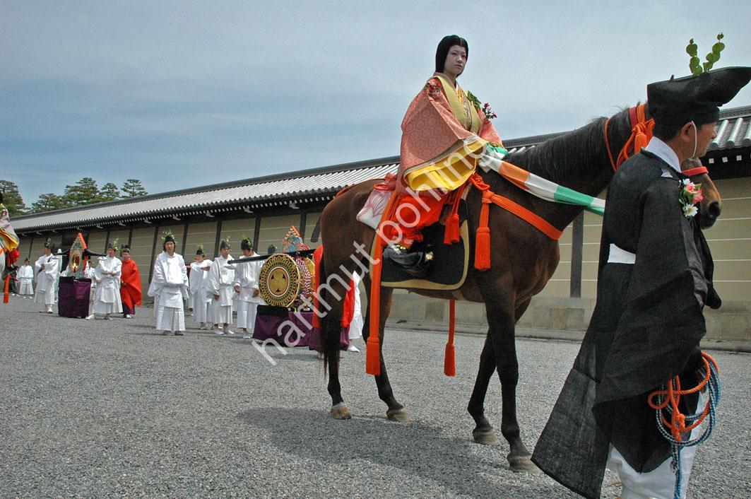 JAPAN-MATSURI-AOI09