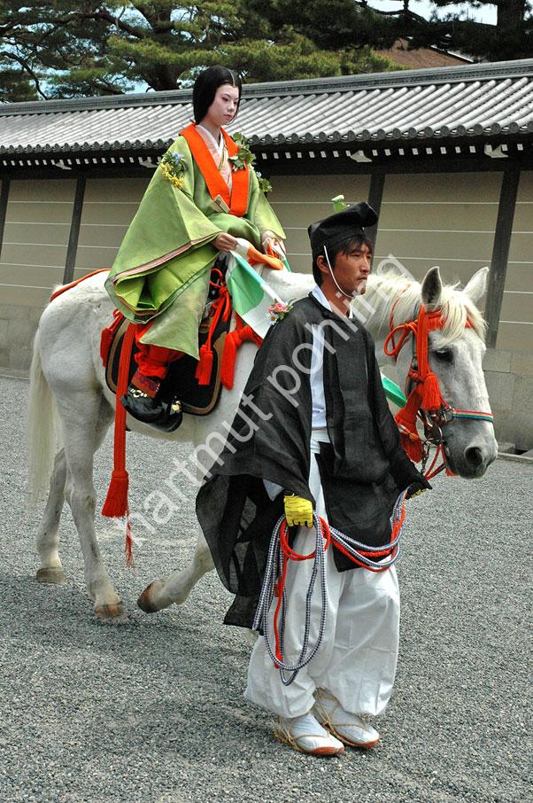 JAPAN-MATSURI-AOI14