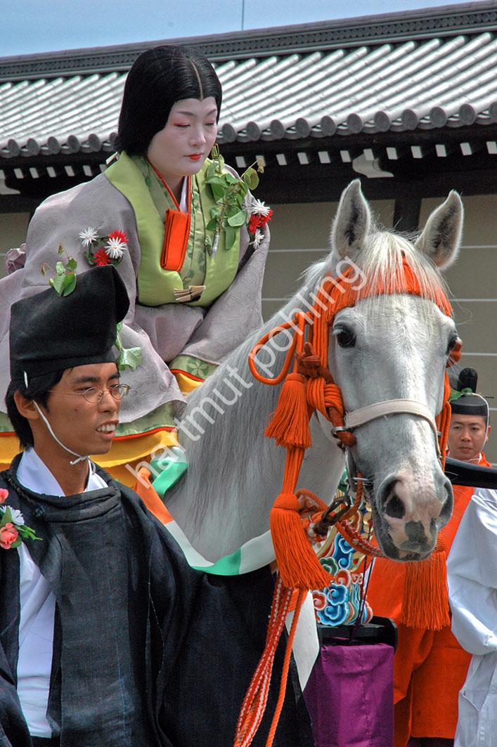 JAPAN-MATSURI-AOI37