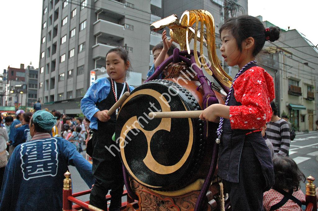 JAPAN-MATSURI-SANJA-FESTIVAL11