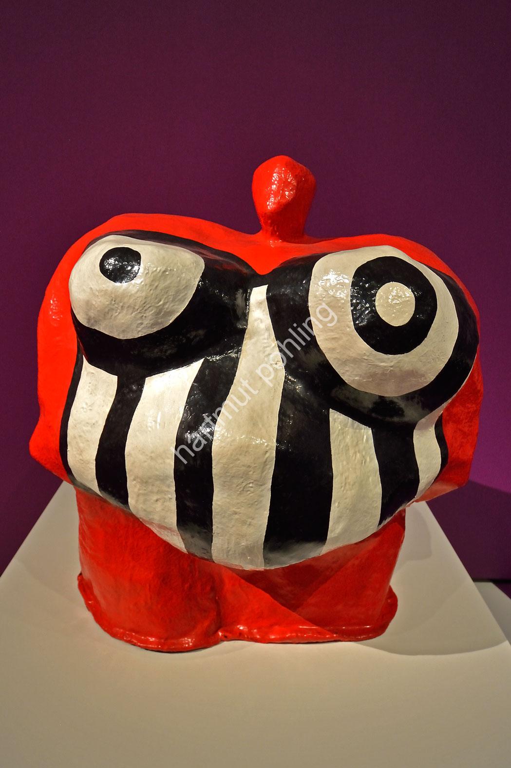 DE-SAINT-PHALLE-NIKI-RED-BALL-ANNE02