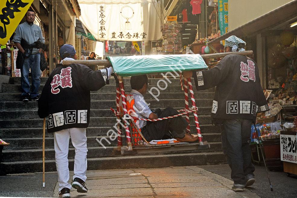 JAPAN-STADT-KOTOHIRA-SEDAN-CHAIR-CARRIER