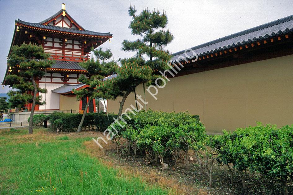 JAPAN-PALACE-NARA-HEIJOKYU-SUZUKA-GATE