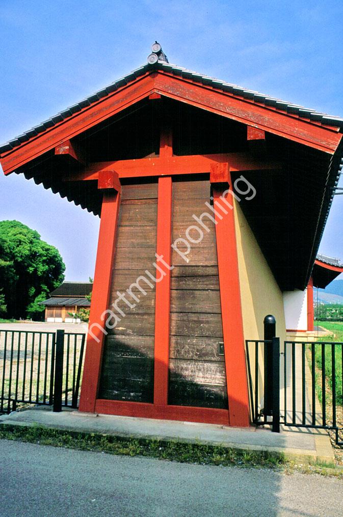 JAPAN-PALACE-NARA-HEIJOKYU-WALL