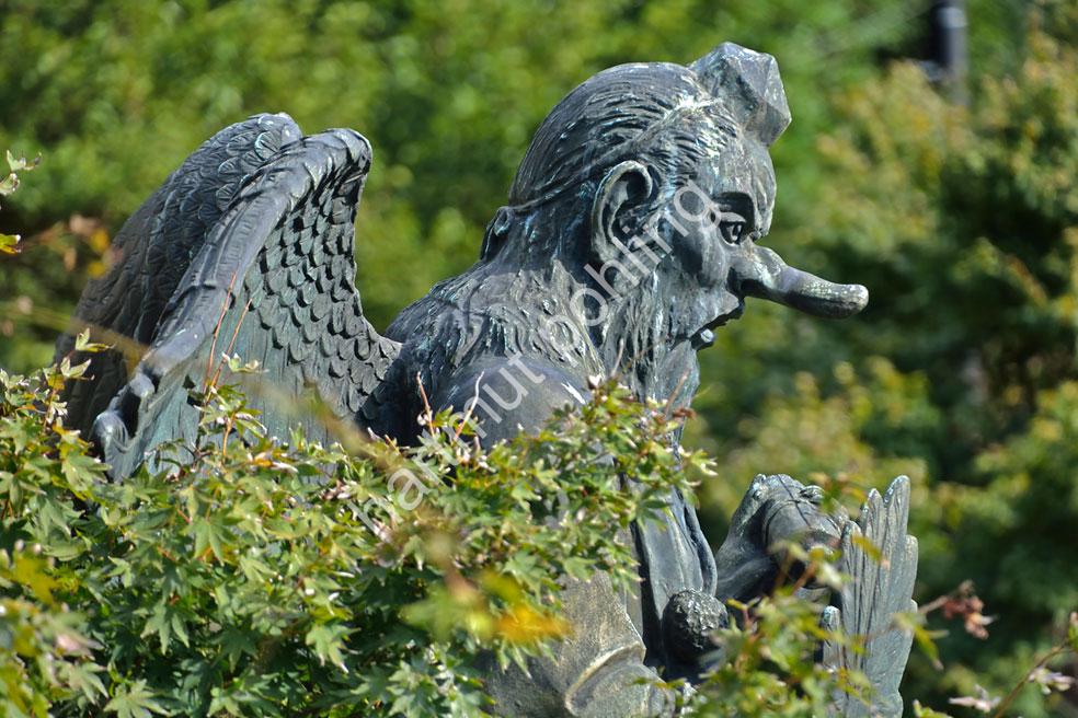 JAPANESE-TEMPLE-KENCHO-JI-HANSOBO-SHRINE-TENGU03