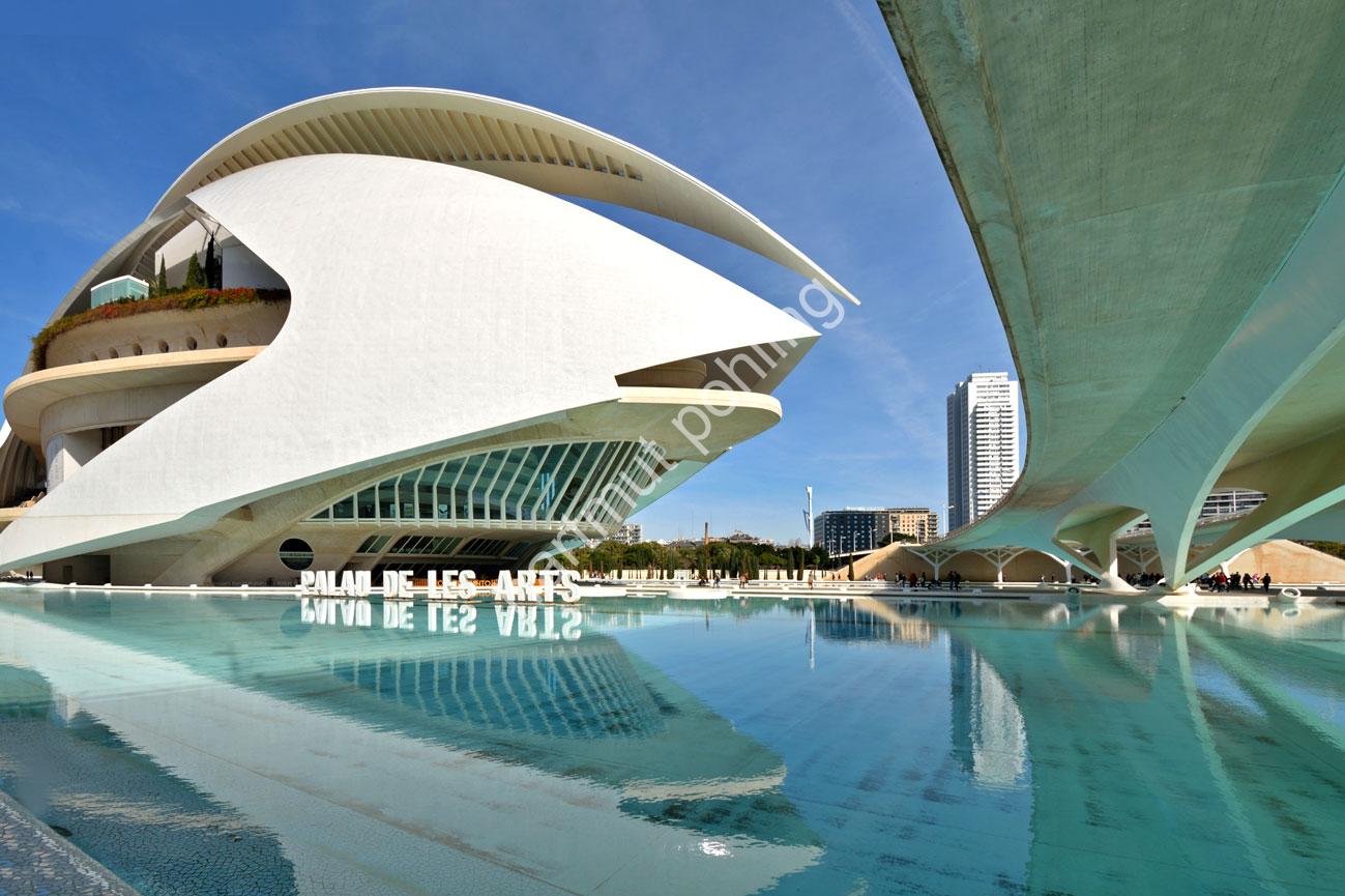 CALATRAVA-SANTIAGO-PALAU-DE-LES-ARTS04