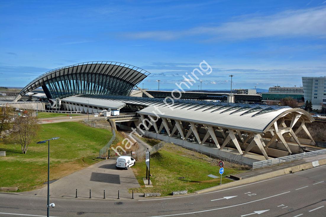 CALATRAVA-SANTIAGO-SAINT-EXUPERY-TGV-STATION02