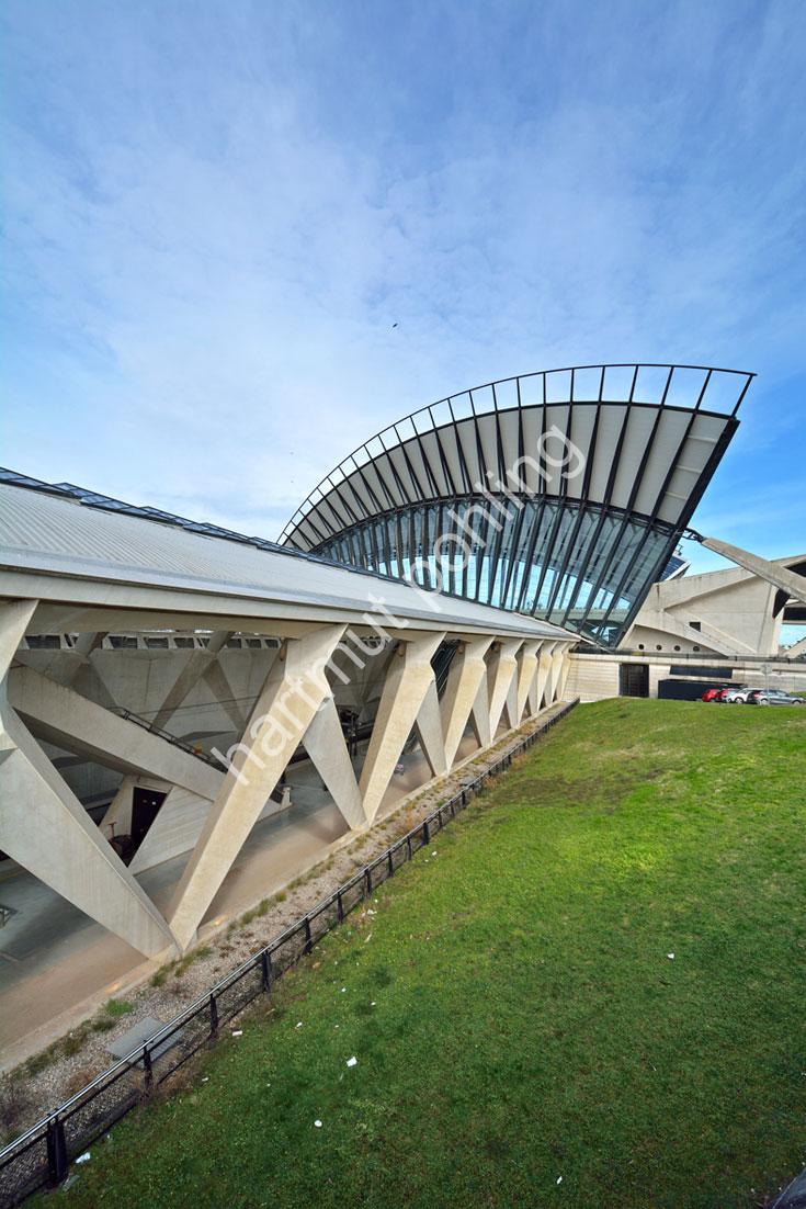 CALATRAVA-SANTIAGO-SAINT-EXUPERY-TGV-STATION04