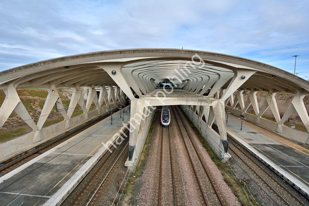CALATRAVA-SANTIAGO-SAINT-EXUPERY-TGV-STATION09