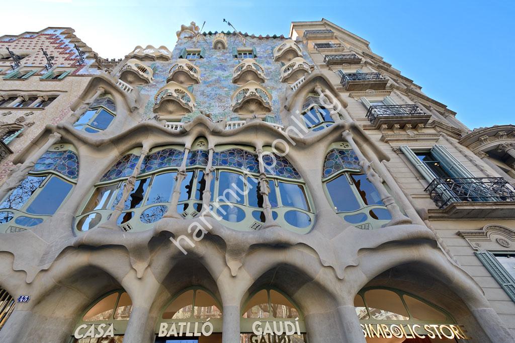 GAUDI-ANTONI-CASA-BATLLO