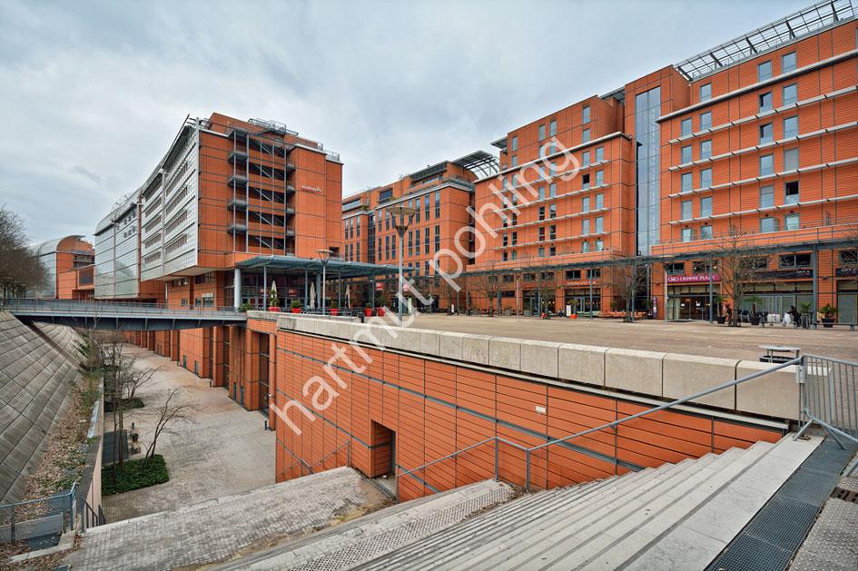 PIANO-RENZO-CROWN-PLAZA-HOTEL03