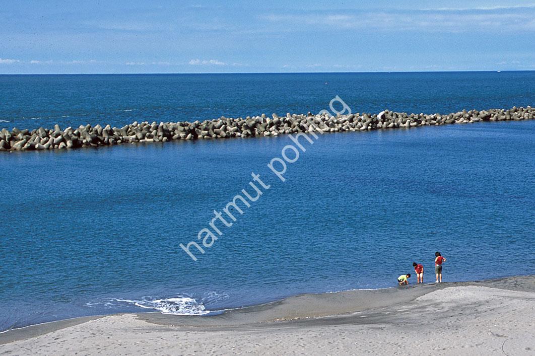JAPAN-STADT-NIIGATA-CITY-BEACH-SEA-OF-JAPAN