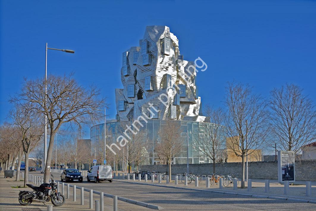 GEHRY-FRANK-LUMA-ARLES-TOWER03
