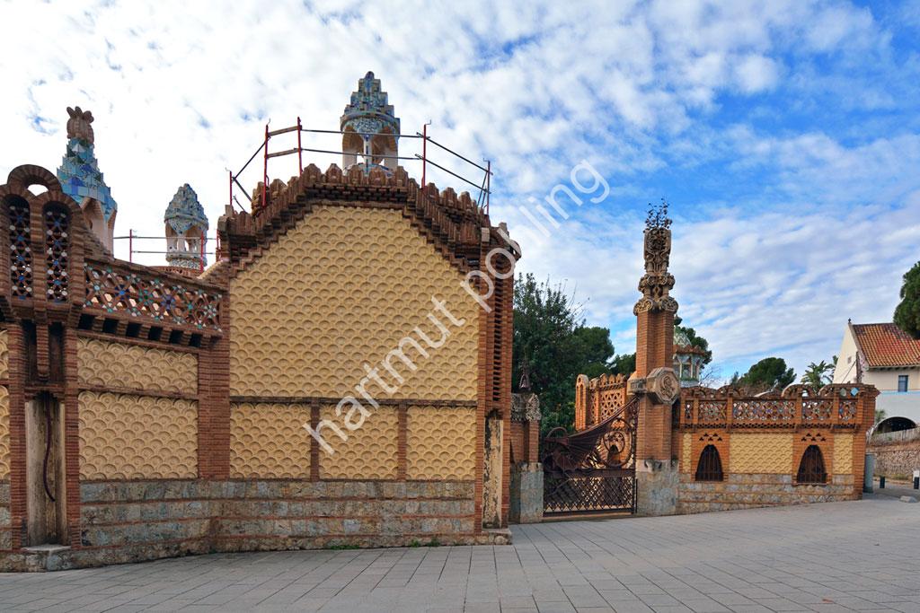 GAUDI-ANTONI-GUEELL-PAVILIONS02