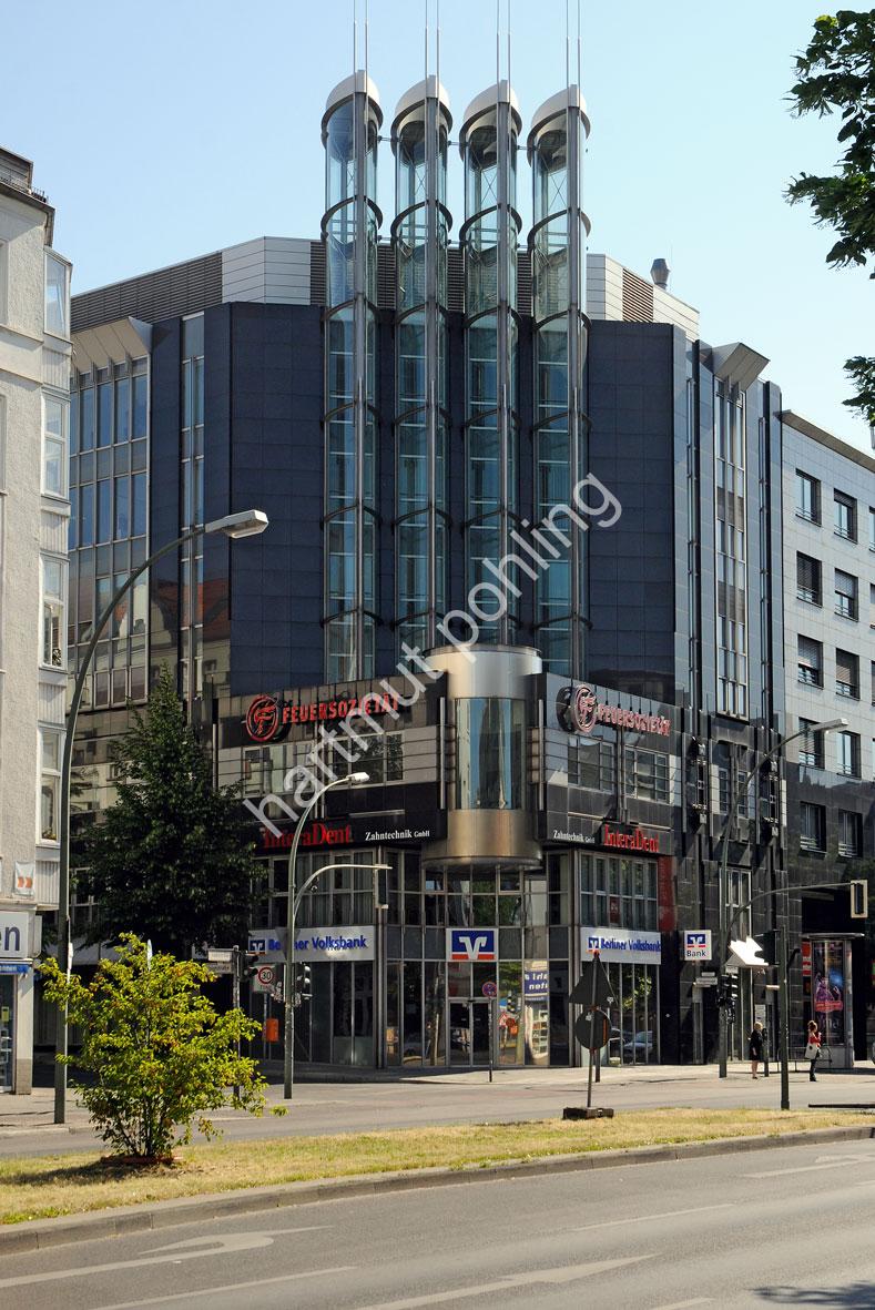 TAKAMATSU-SHIN-QUASAR-BUILDING-BERLIN05