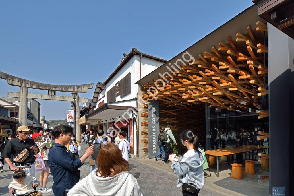 KUMA-KENGO-STARBUCKS-DAZAIFU