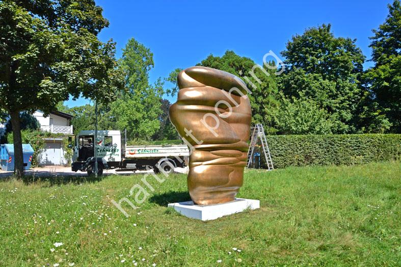 CRAGG-TONY-MASKS-GOLD03