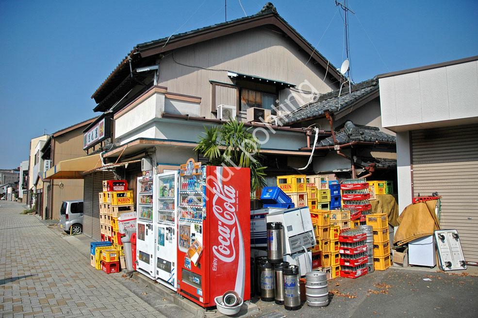 JAPAN-STADT-TOYOHASHI-BEVERAGE-SHOP
