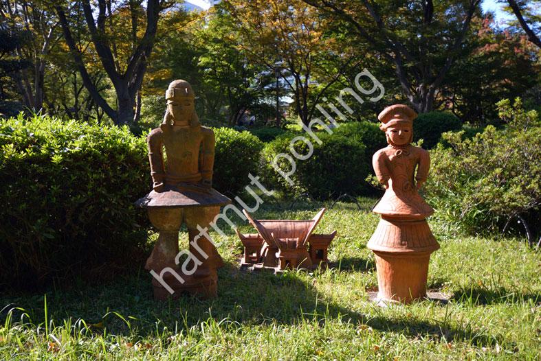JAPANESE-GARDEN-HIBIYA-KOEN-HANIWA