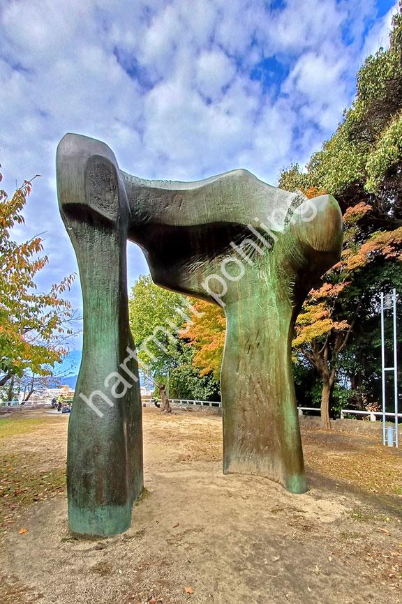 MOORE-HENRY-THE-ARCH-HIROSHIMA02