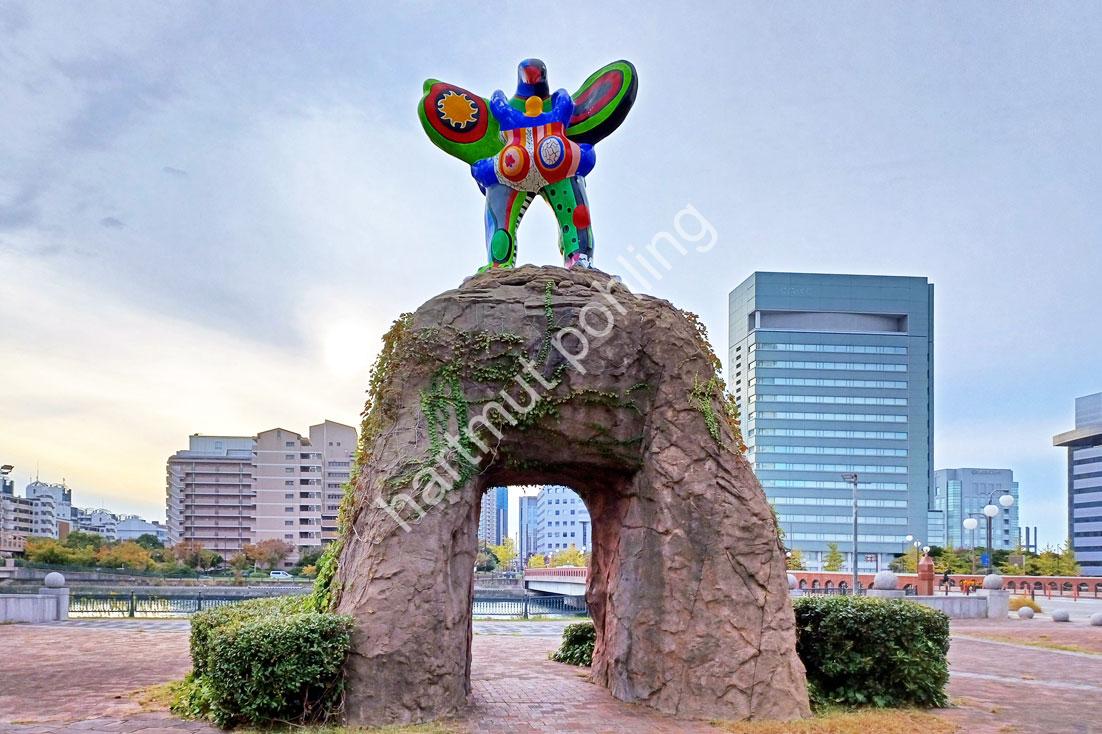 DE-SAINT-PHALLE-NIKI-GRAND-OISEAU-AMOUREUX04