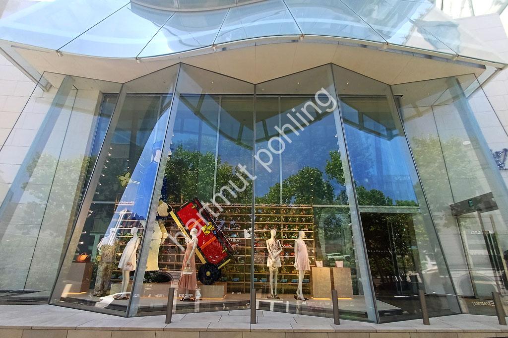 GEHRY-FRANK-LOUIS-VUITTON-SEOUL06