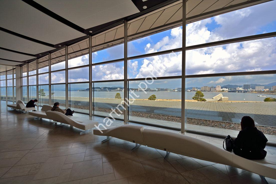 KIKUTAKE-KIYONORI-SHIMANE-ART-MUSEUM03 Shimane Art Museum in Matsue mit Blick auf Shinji-See